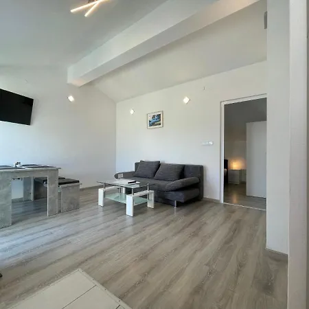 Apartment M&m