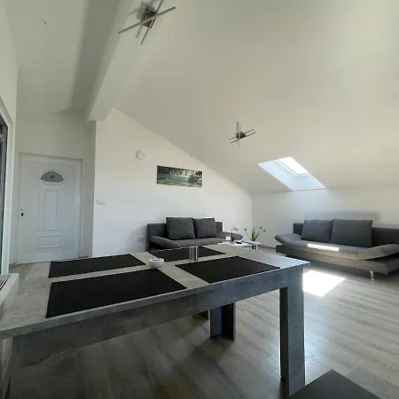Apartment M&m *