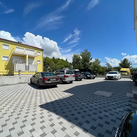 M&m Apartment