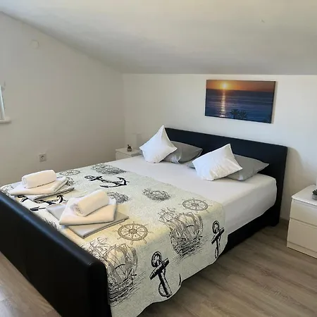 Apartment M&m
